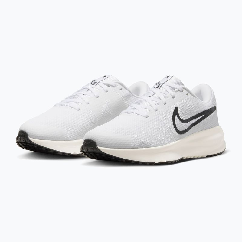 Dámske bežecké topánky Nike Run Defy white/sail/off white/black 3