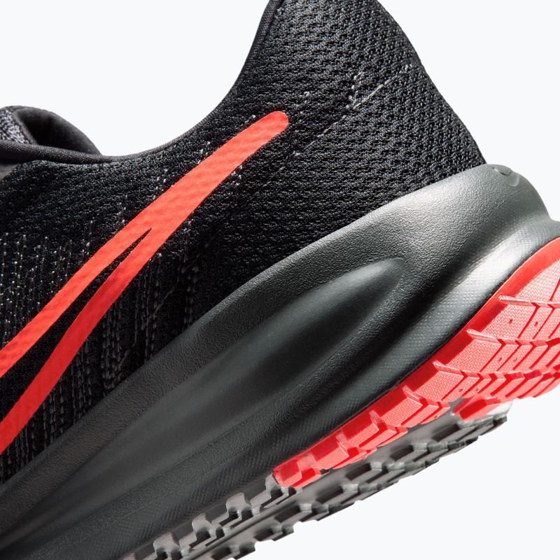 Pánske bežecké topánky Nike Run Defy Black/Anthracite/Bright Crimson 8