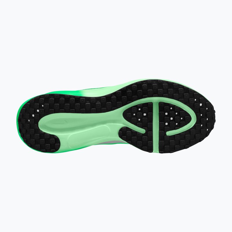 Dámske bežecké topánky Nike Revolution 8 white/cucumber calm/illusion green 2