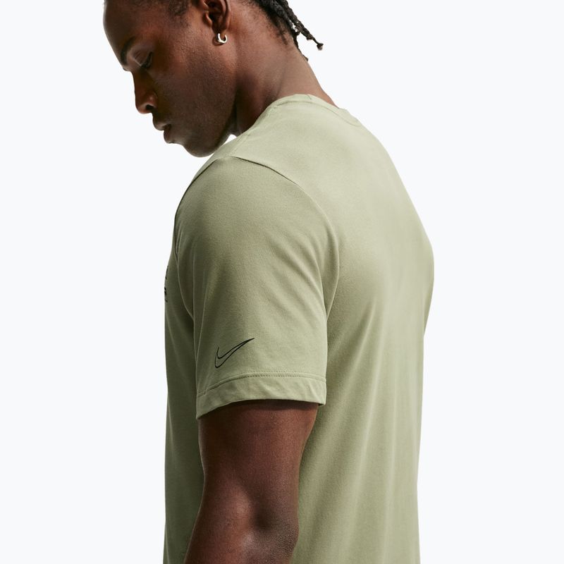 Pánske tréningové tričko Nike Dri-FIT Training T-Shirt dusty olive/black 4