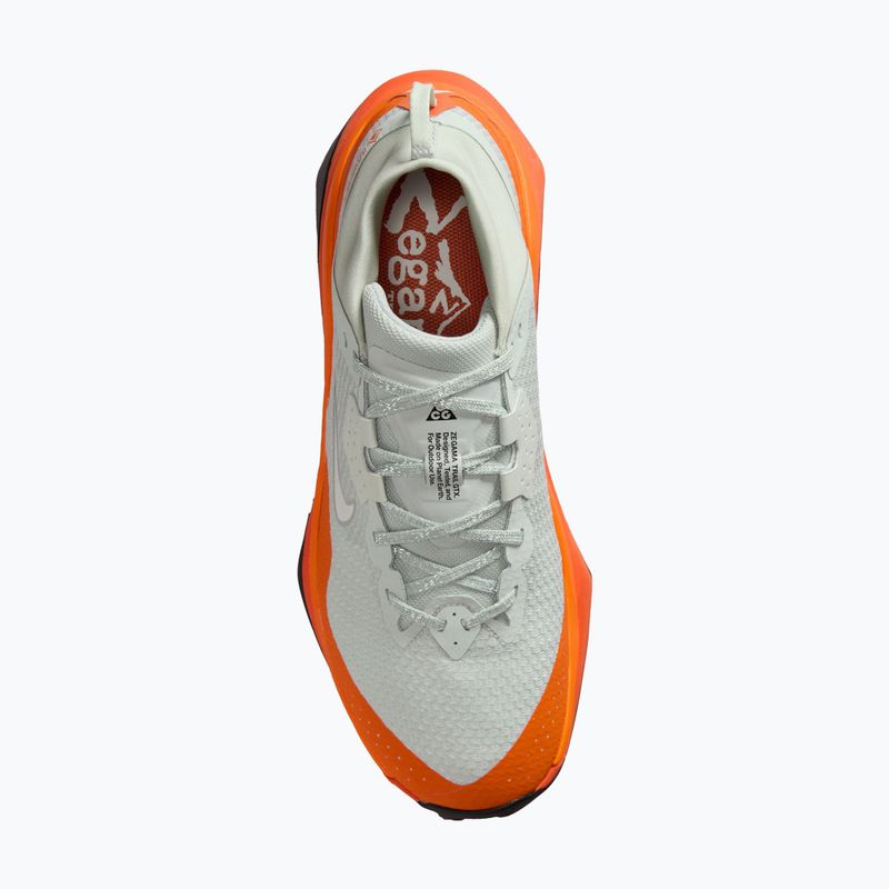 Dámske bežecké topánky Nike ACG Zegama GORE-TEX light silver/safety orange/summit white 4