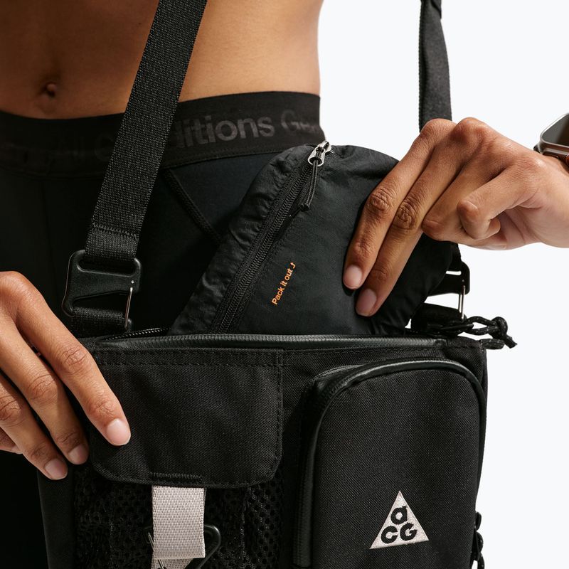 Dámska bežecká bunda Nike ACG "Aireez" čierna/čierna/biela summit 8