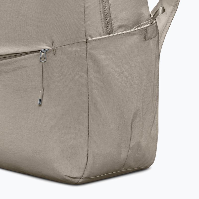 Mestský batoh Nike Aura 24 l cream ii/cream ii/metallic silver brl 6