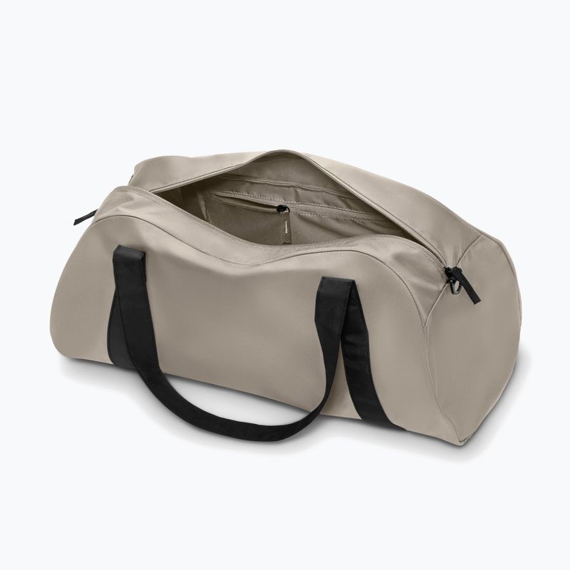 Dámska tréningová taška Nike Gym Club 24 l cream ii/black/sail 5