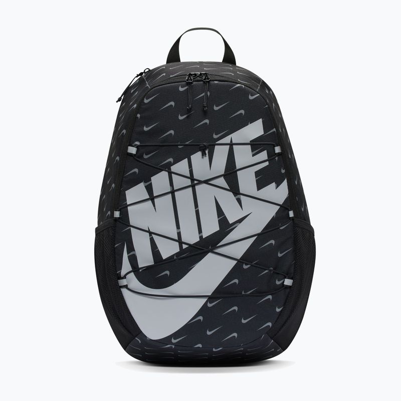 Mestský batoh Nike Heritage Sweep 25 l black/black/wolf grey
