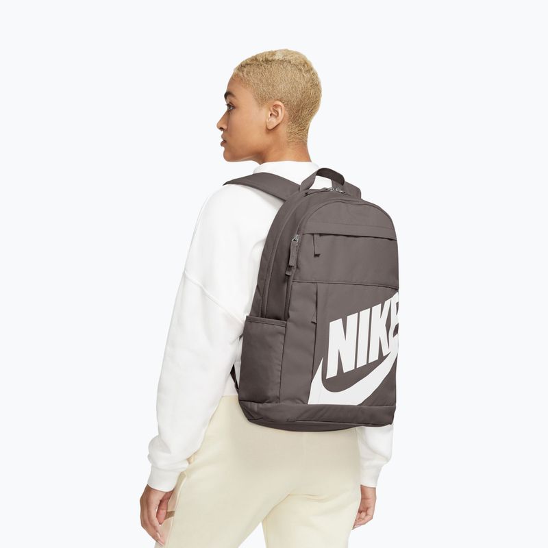 Mestský batoh Nike Elemental 21 l cave stone/cave stone/white 9