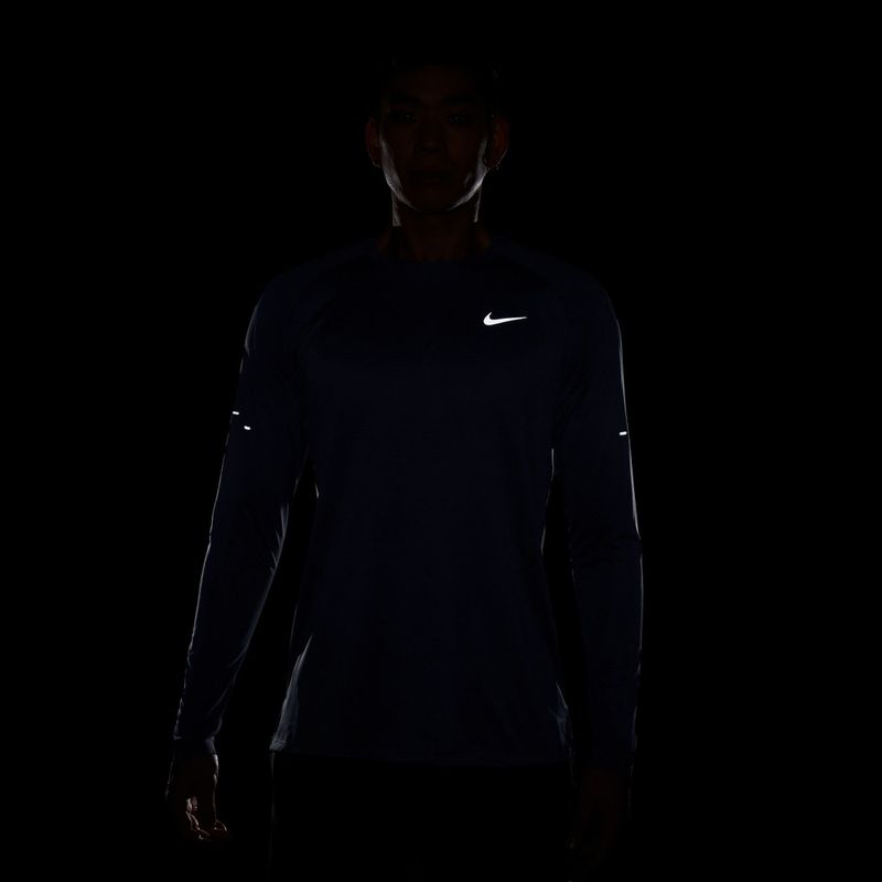 Pánske bežecké tričko longsleeve Nike Stride Dri-Fit ADV Midnight Navy 8