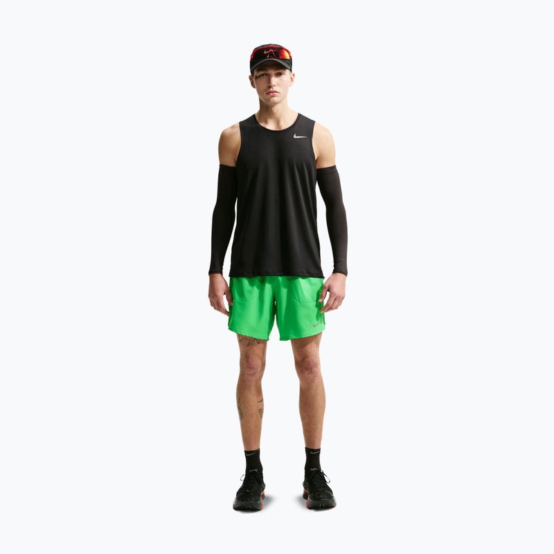 Pánske bežecké šortky Nike Stride Dri-Fit Brief-Lined 7" green spark 2