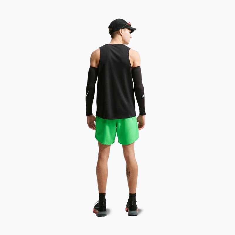 Pánske bežecké šortky Nike Stride Dri-Fit Brief-Lined 7" green spark 3