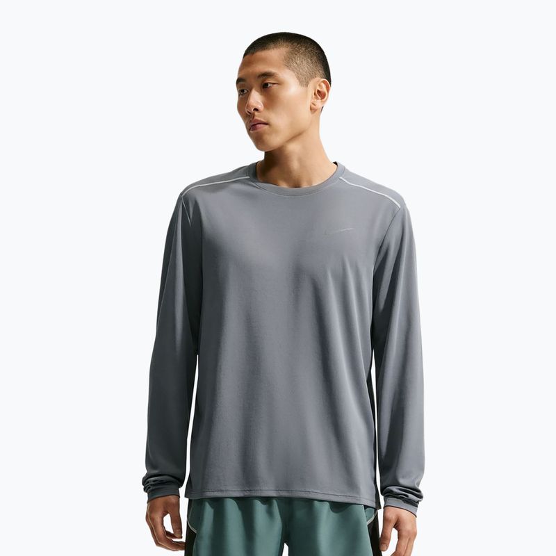 Pánske bežecké tričko longsleeve Nike Miler Dri-Fit UV smoke grey