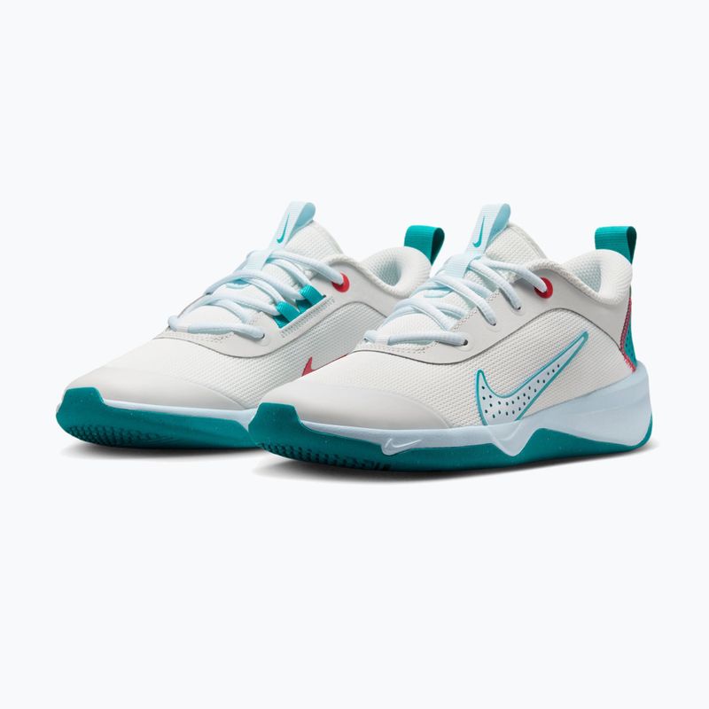 Detské topánky Nike Omni Multi-Court off white/energy/glacier blue 3
