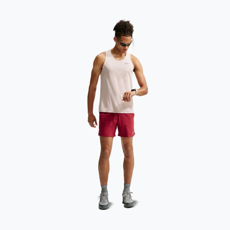 Pánske šortky Nike Stride Dri-Fit s podšívkou 5" tough red 2
