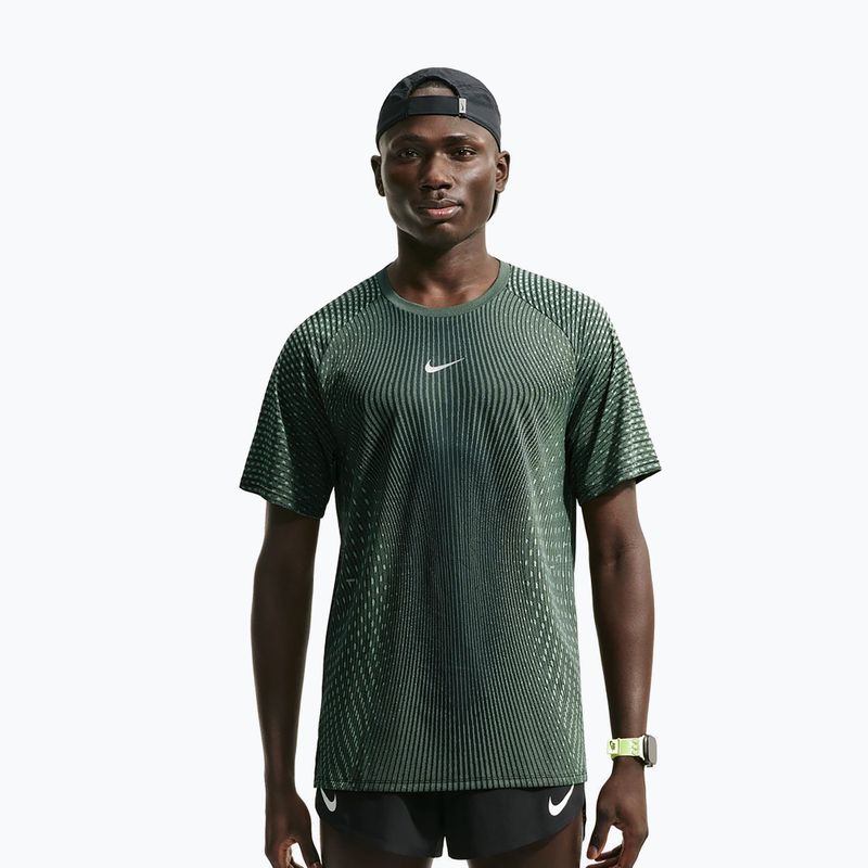 Pánske bežecké tričko Nike Stride black/light green spark