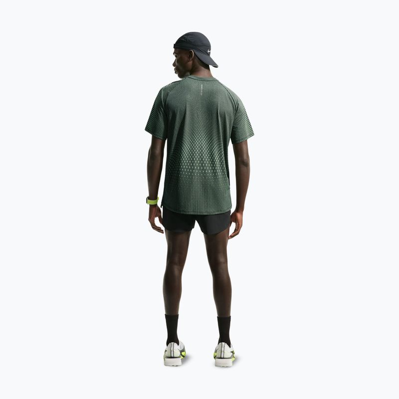 Pánske bežecké tričko Nike Stride black/light green spark 3
