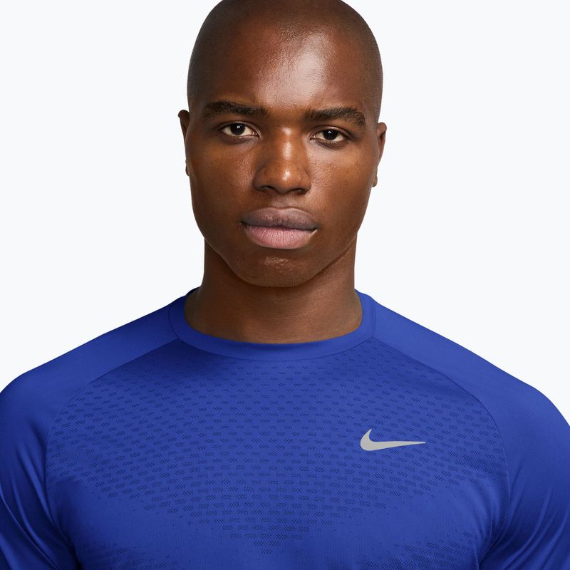 Pánske bežecké tričko Nike Stride hyper royal 3