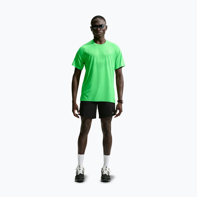 Pánske bežecké tričko Nike Stride green spark 2