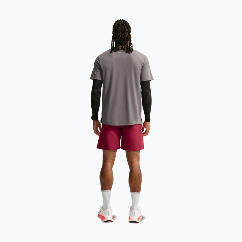 Pánske bežecké šortky Nike Miler tough red/sport red 3