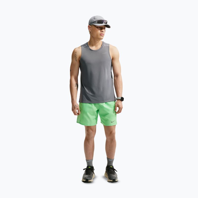 Pánske bežecké šortky Nike Miler illusion green 2