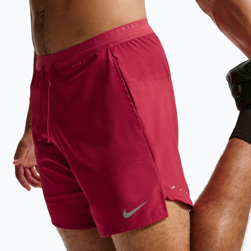 Pánske bežecké šortky Nike Stride Dri-Fit 2in1 7" tough red 5