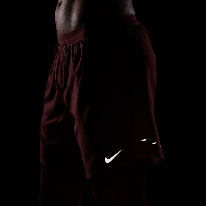 Pánske bežecké šortky Nike Stride Dri-Fit 2in1 7" tough red 7