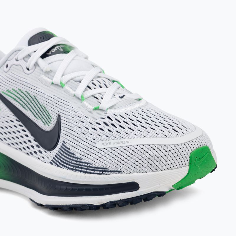 Detské bežecké topánky Nike Vomero 18 white/green spark/midnight navy 7