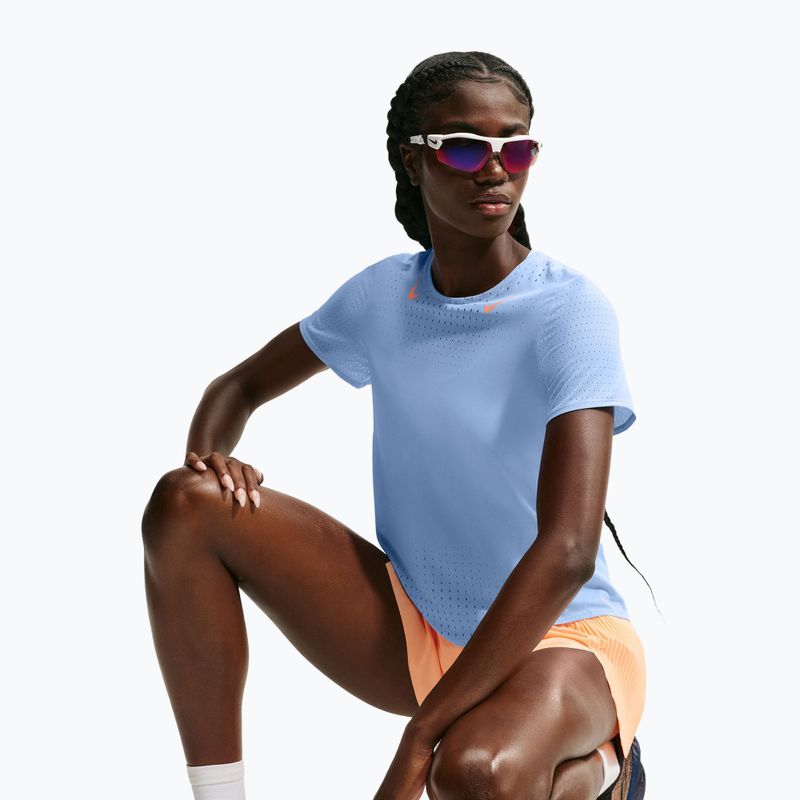 Dámske bežecké tričko Nike AeroSwift aluminum/atomic pink 4