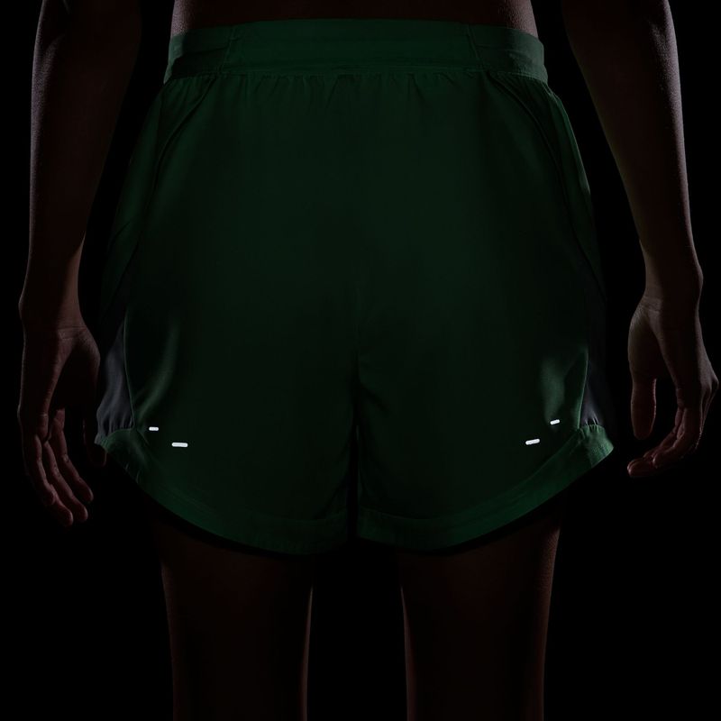 Dámske bežecké šortky Nike Tempo Dri-Fit Unlined illusion green/barely green/green spark 5
