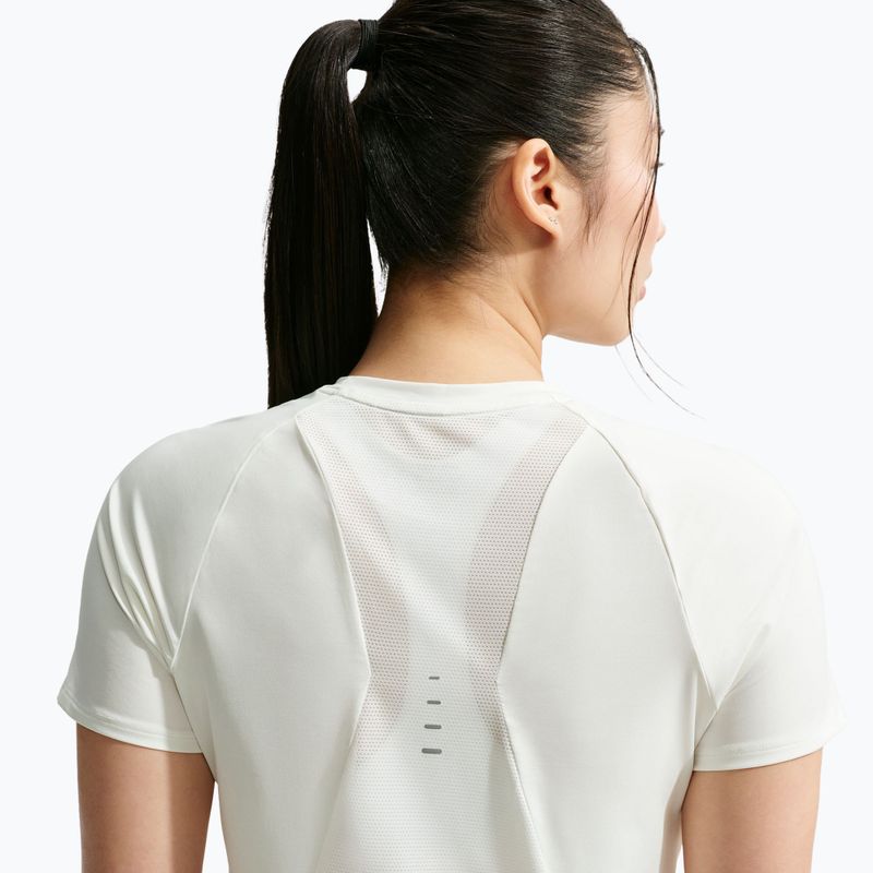 Dámske bežecké tričko Nike Swift Dri-Fit sail 5