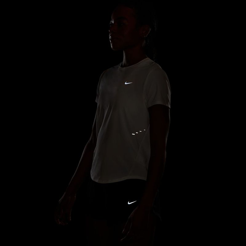 Dámske bežecké tričko Nike Swift Dri-Fit sail 7
