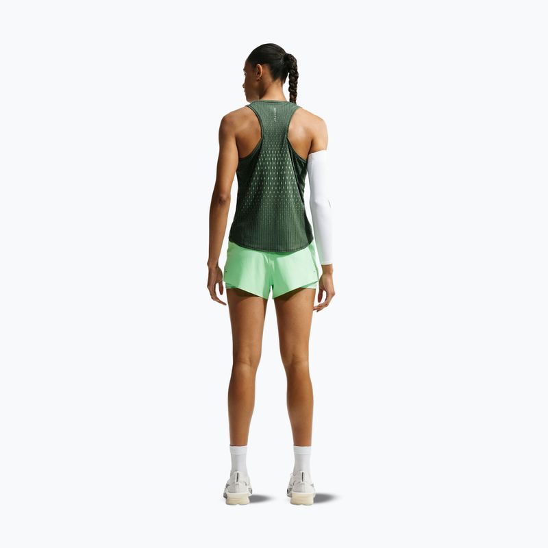 Dámske bežecké tričko Nike Swift Aero-FIT Tank Top black/light green spark 3