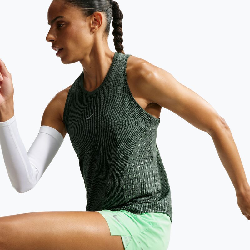 Dámske bežecké tričko Nike Swift Aero-FIT Tank Top black/light green spark 4
