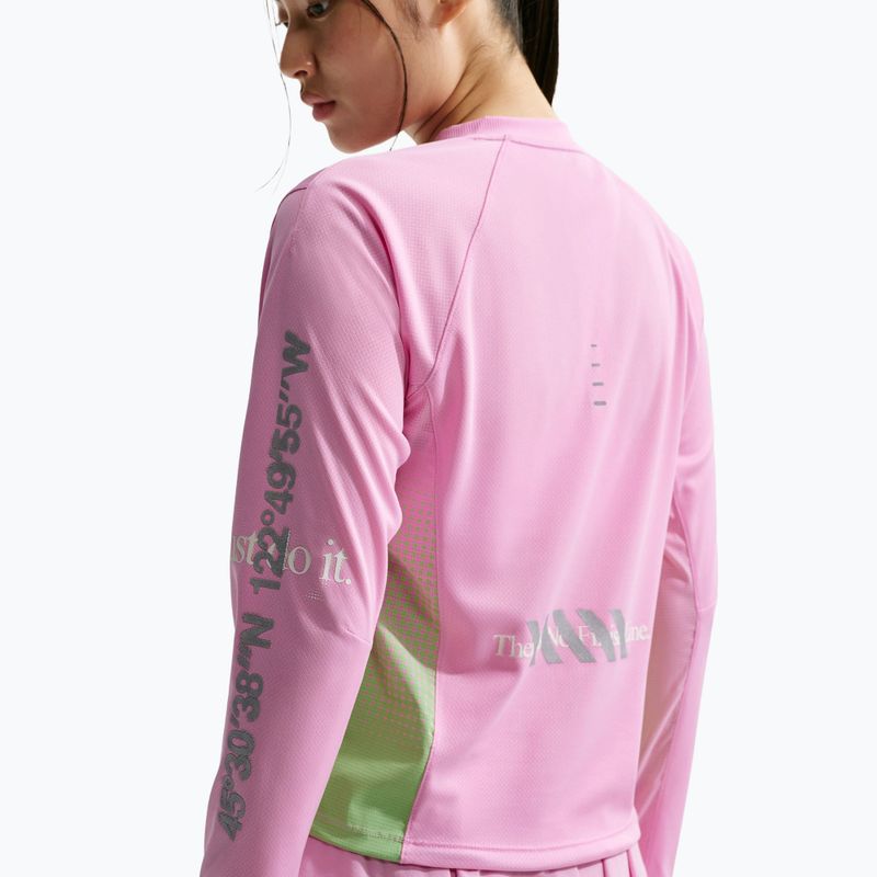 Dámske bežecké tričko longsleeve Nike Swift Jersey Top pink rise/illusion green 4