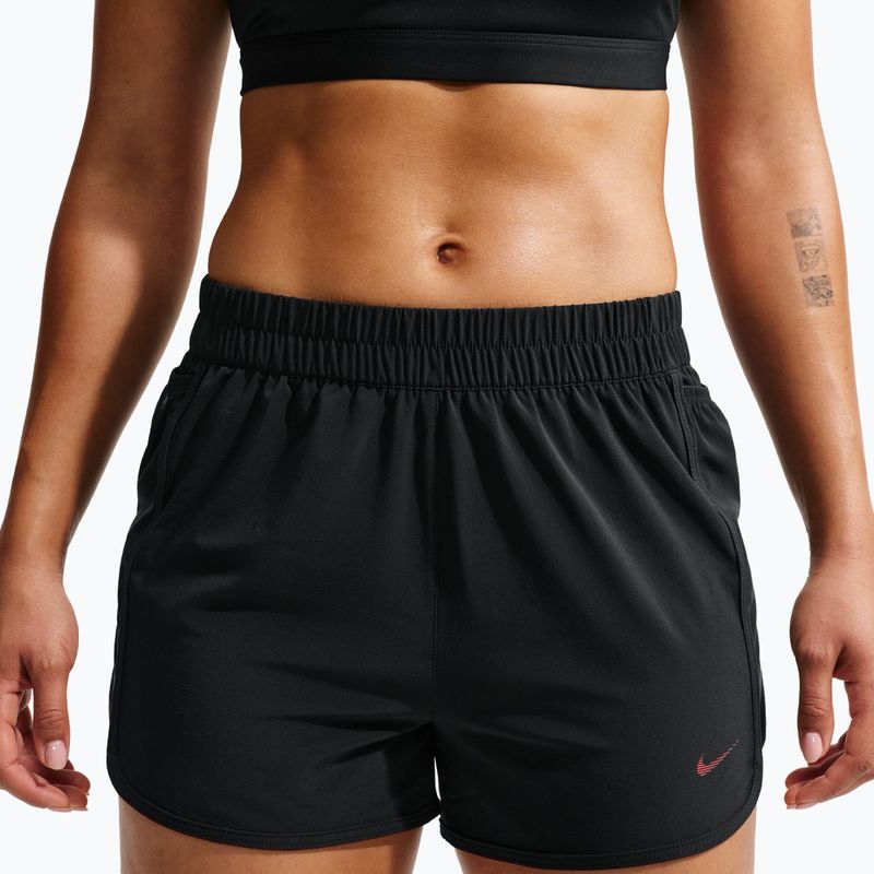 Dámske tréningové šortky Nike One black/black/university red 4