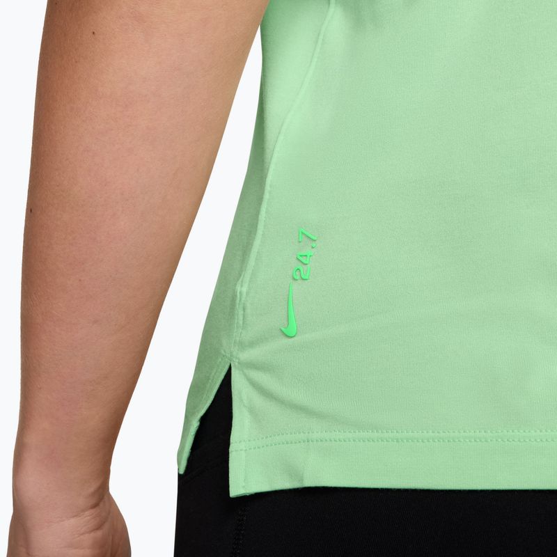 Dámske tréningové tričko Nike 24.7 ImpossiblySoft Light cucumber calm/illusion green 3