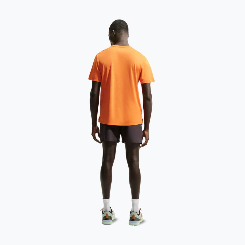 Pánske bežecké šortky Nike Miler tar 3