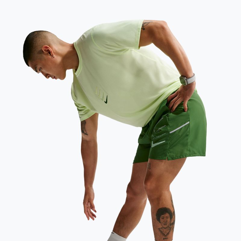 Pánske bežecké šortky Nike Miler forest green 4