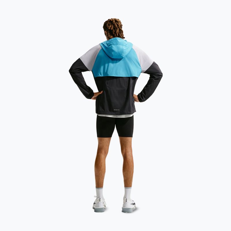 Pánska bežecká bunda Nike Impossibly Light Windrunner black/light current blue/wolf grey 3