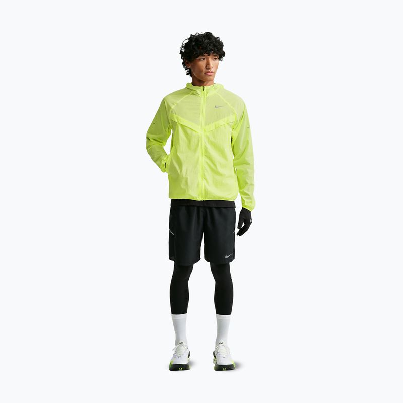 Pánska bežecká bunda Nike Stride Repel UV light lemon twist 2