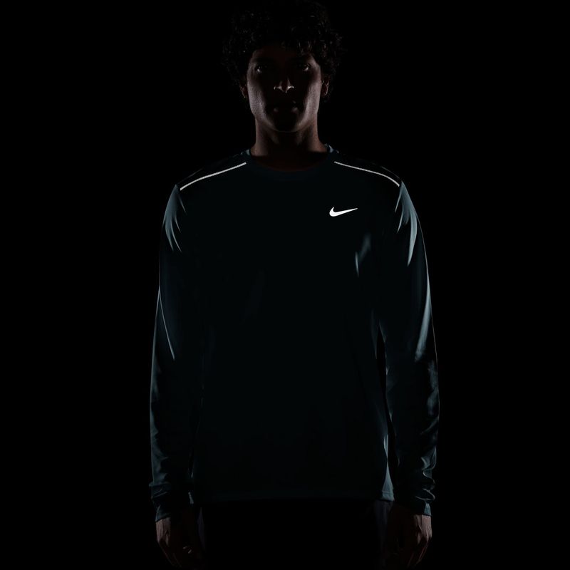 Pánske bežecké tričko longsleeve Nike Miler Dri-Fit UV smokey blue 7