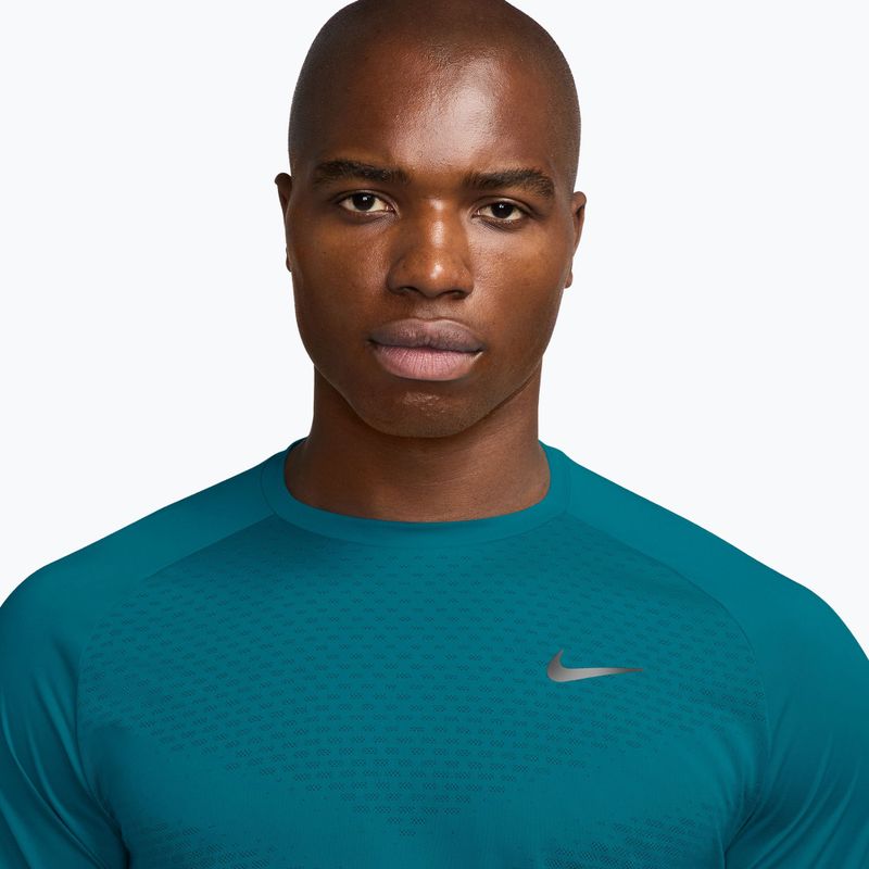 Pánske bežecké tričko Nike Stride ADV bright spruce 3