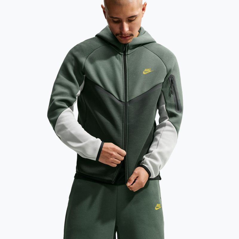 Pánska mikina Nike Tech Windrunner Full Zip camo green/black spruce/chrome yellow 4