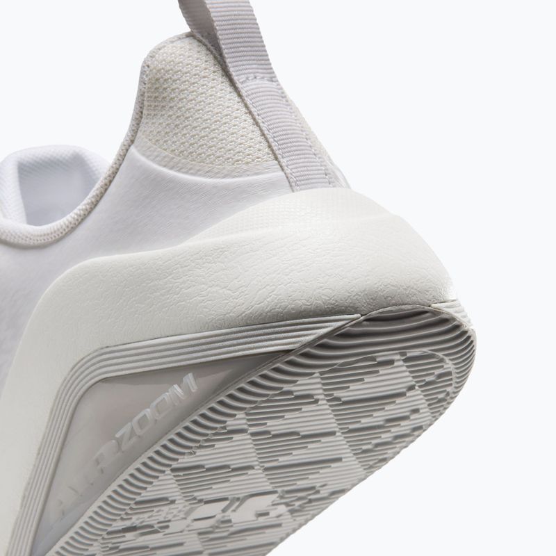 Dámske tréningové topánky Nike Bella 7 sail/photon dust/metallic silver 6