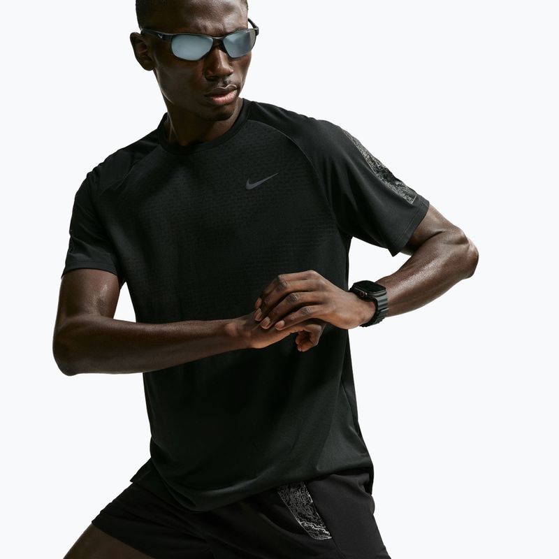 Pánske bežecké šortky Nike Stride black 5