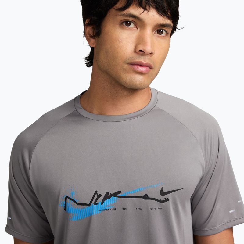 Pánske bežecké tričko Nike Stride Let Go Dri-FIT ADV pencil point 3