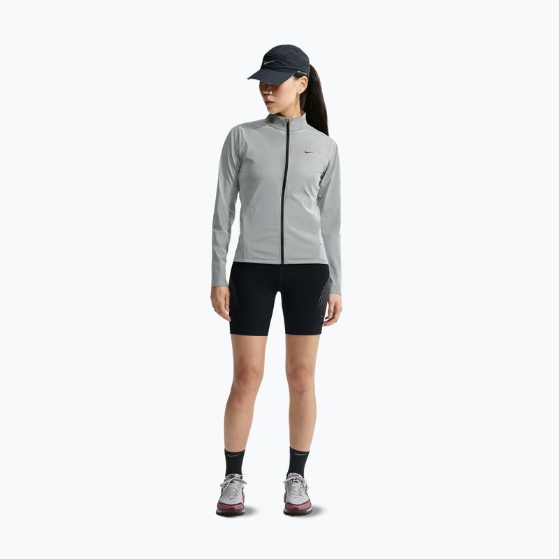 Dámske bežecké šortky Nike Swift black 2