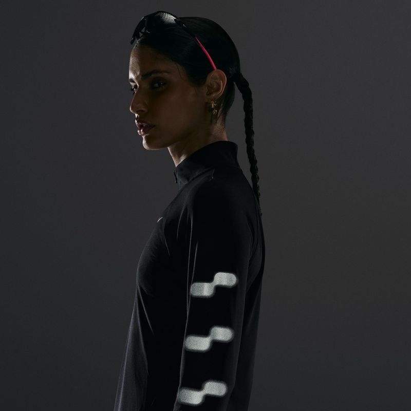 Dámske bežecké tričko longsleeve Nike Tempo Flash black 7