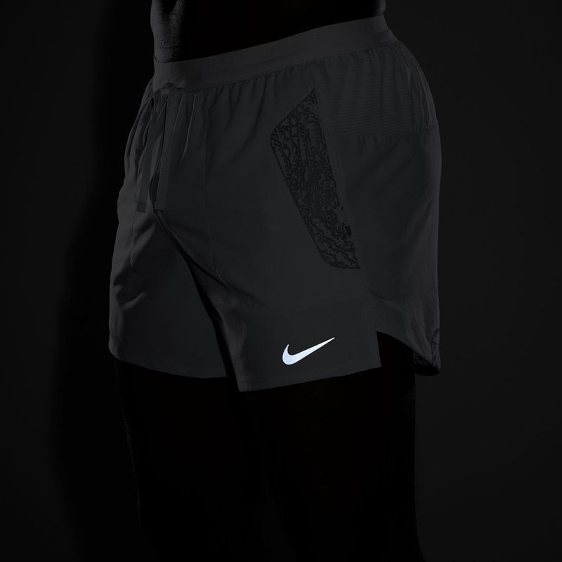 Pánske bežecké šortky Nike Stride grey fog 5