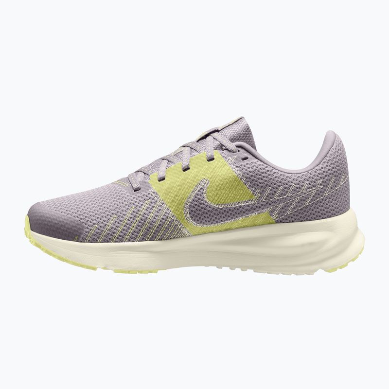 Dámske bežecké topánky Nike Run Defy silver lilac/sail/cream ii/fennel 2