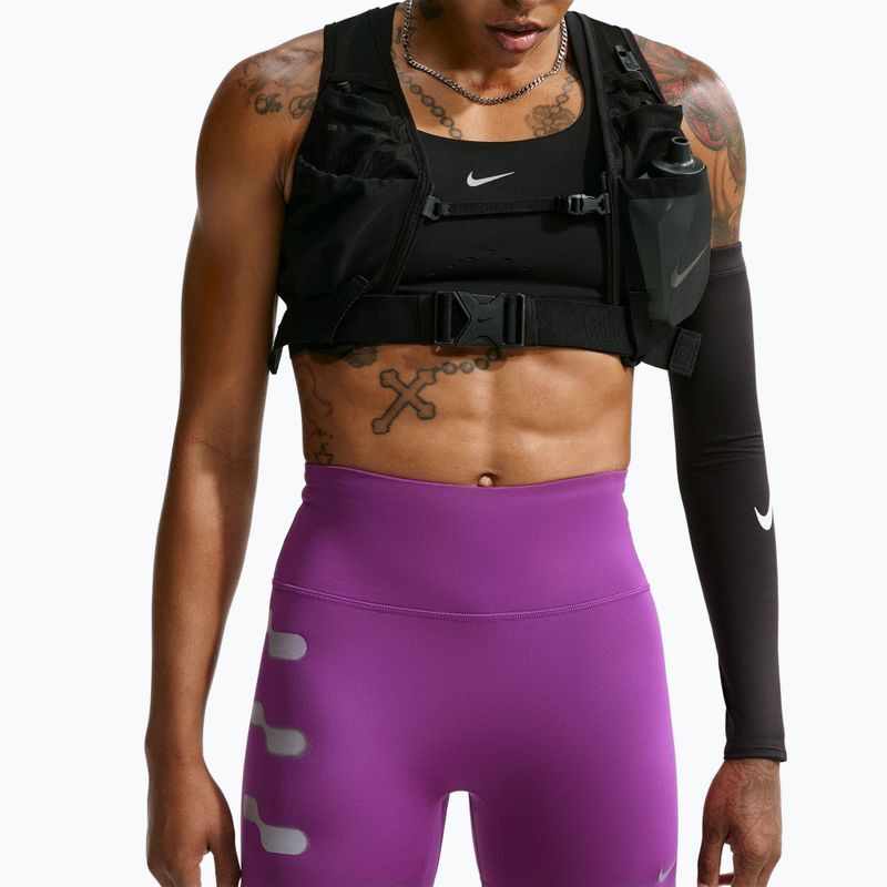 Dámske bežecké šortky Nike Tempo Flash bold berry 4