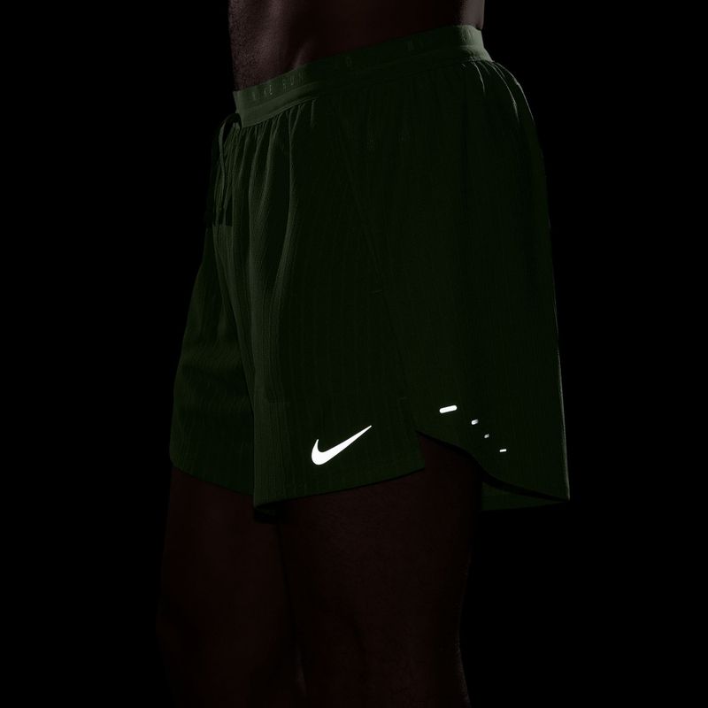 Pánske bežecké šortky Nike Stride light lemon twist 5